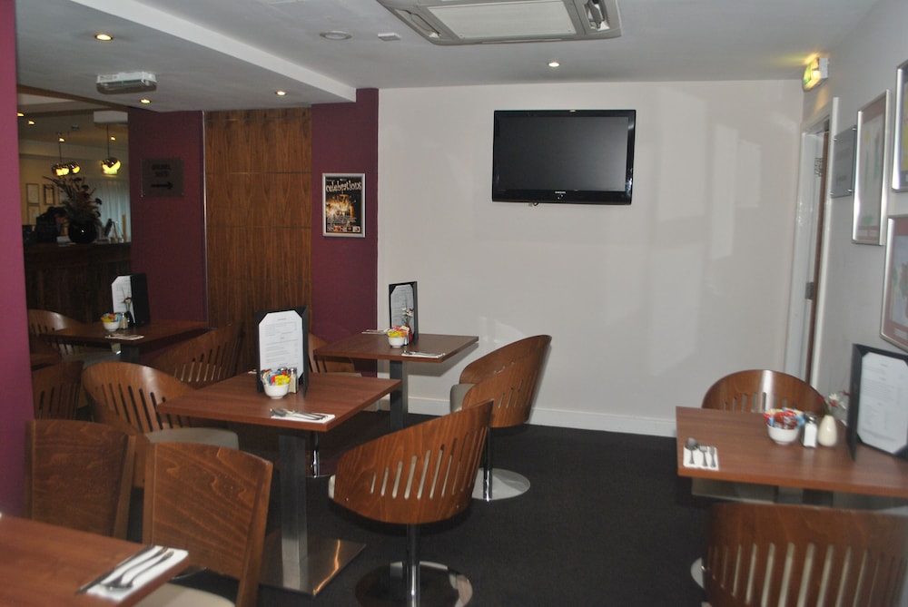 Legacy Preston International Hotel 57/60