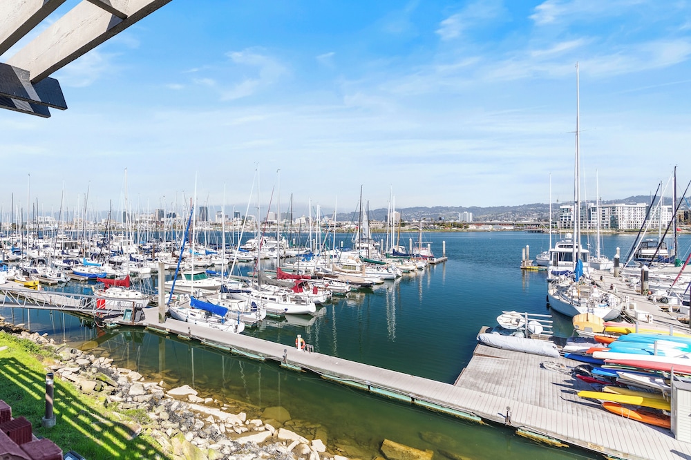 Marina Village Inn 40/50