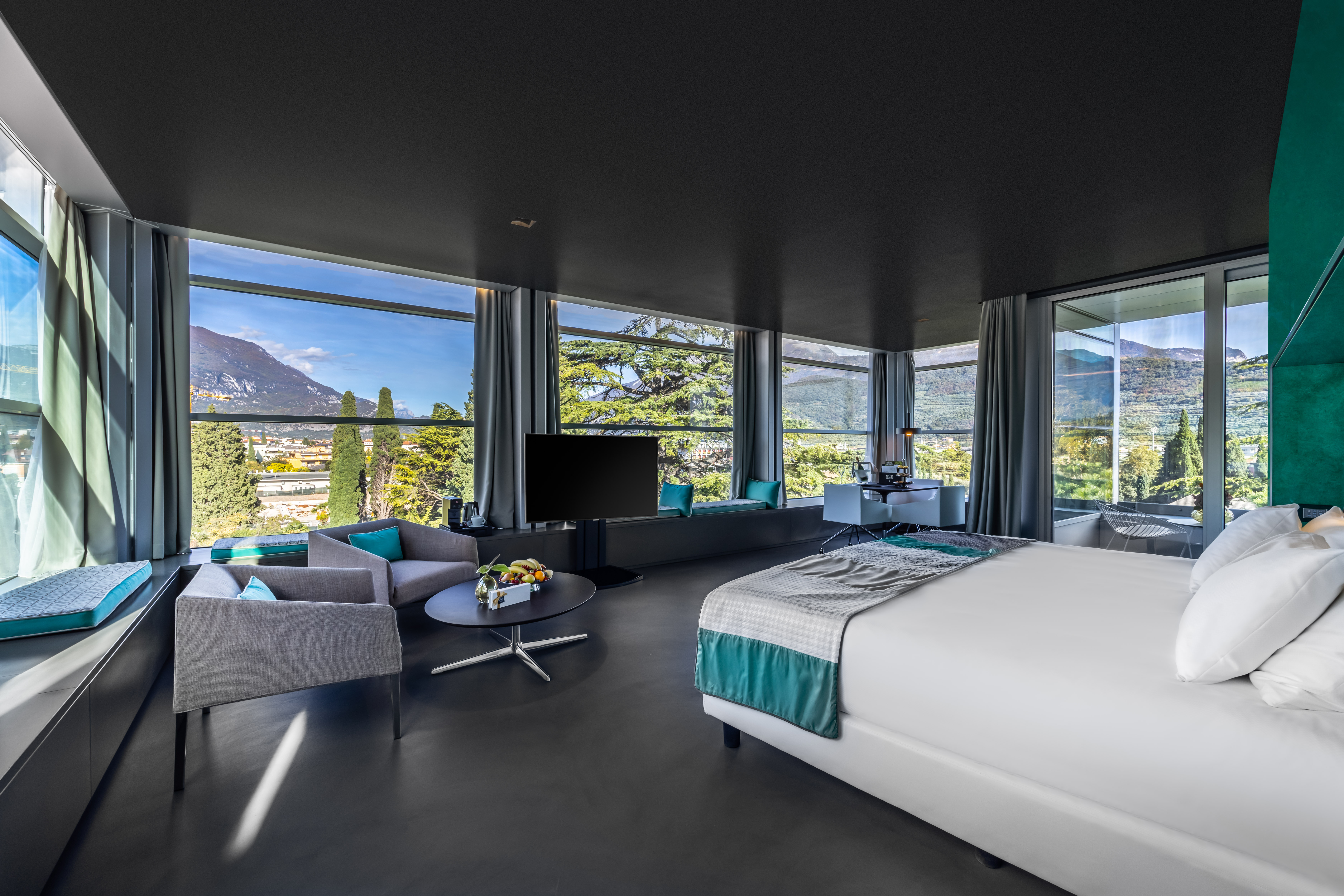 Sky, Mountain, Suite