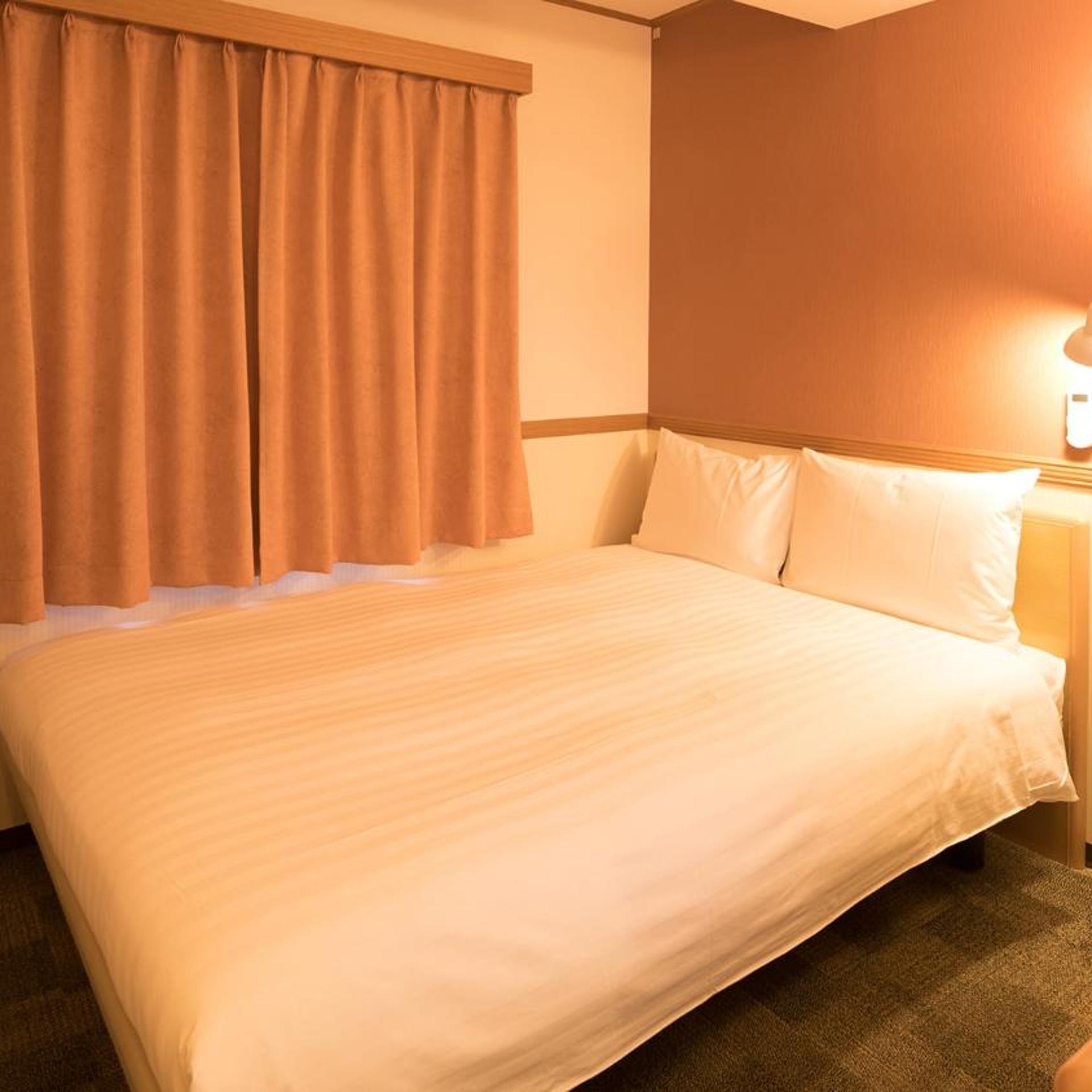 Room, Double Bed, Smoking