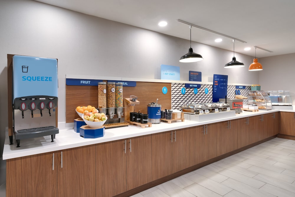Holiday Inn Express Hotel Suites Helena 14/63