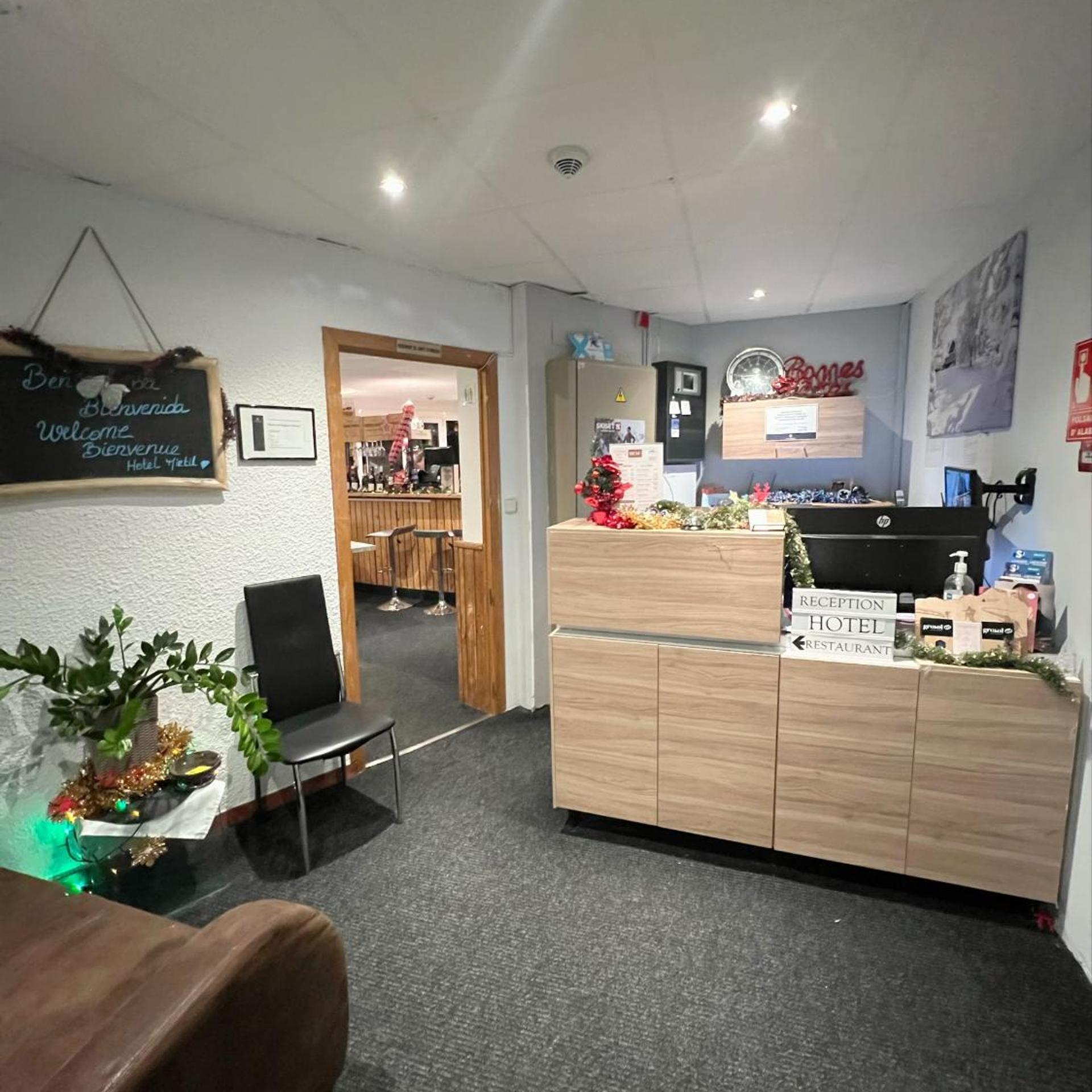 Hotel Restaurant Mirtil 2/50