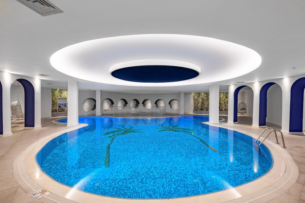 Utopia Beach Club 42/69
