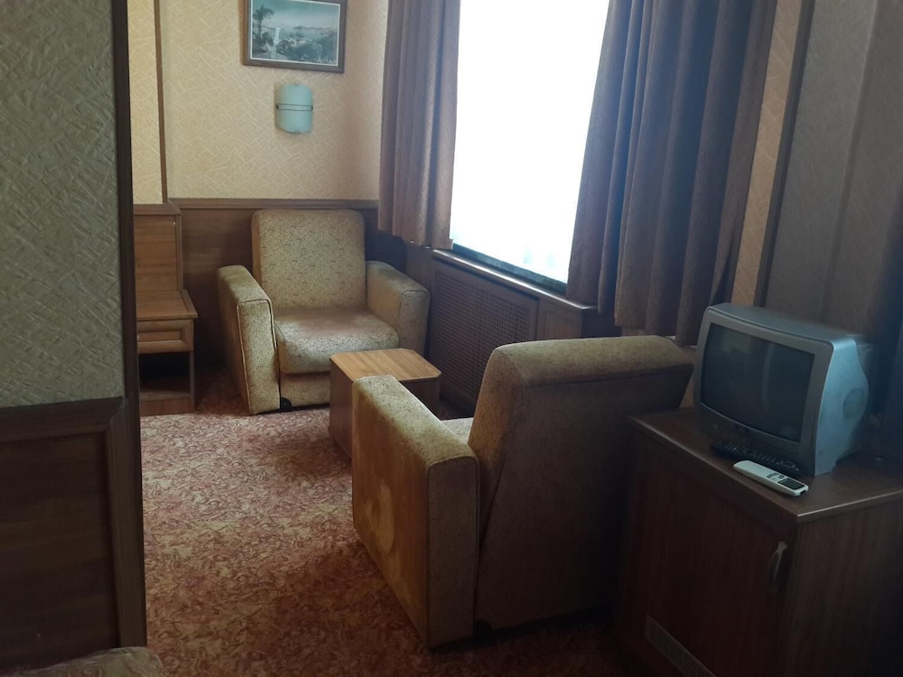 Bristol Hotel 28/50