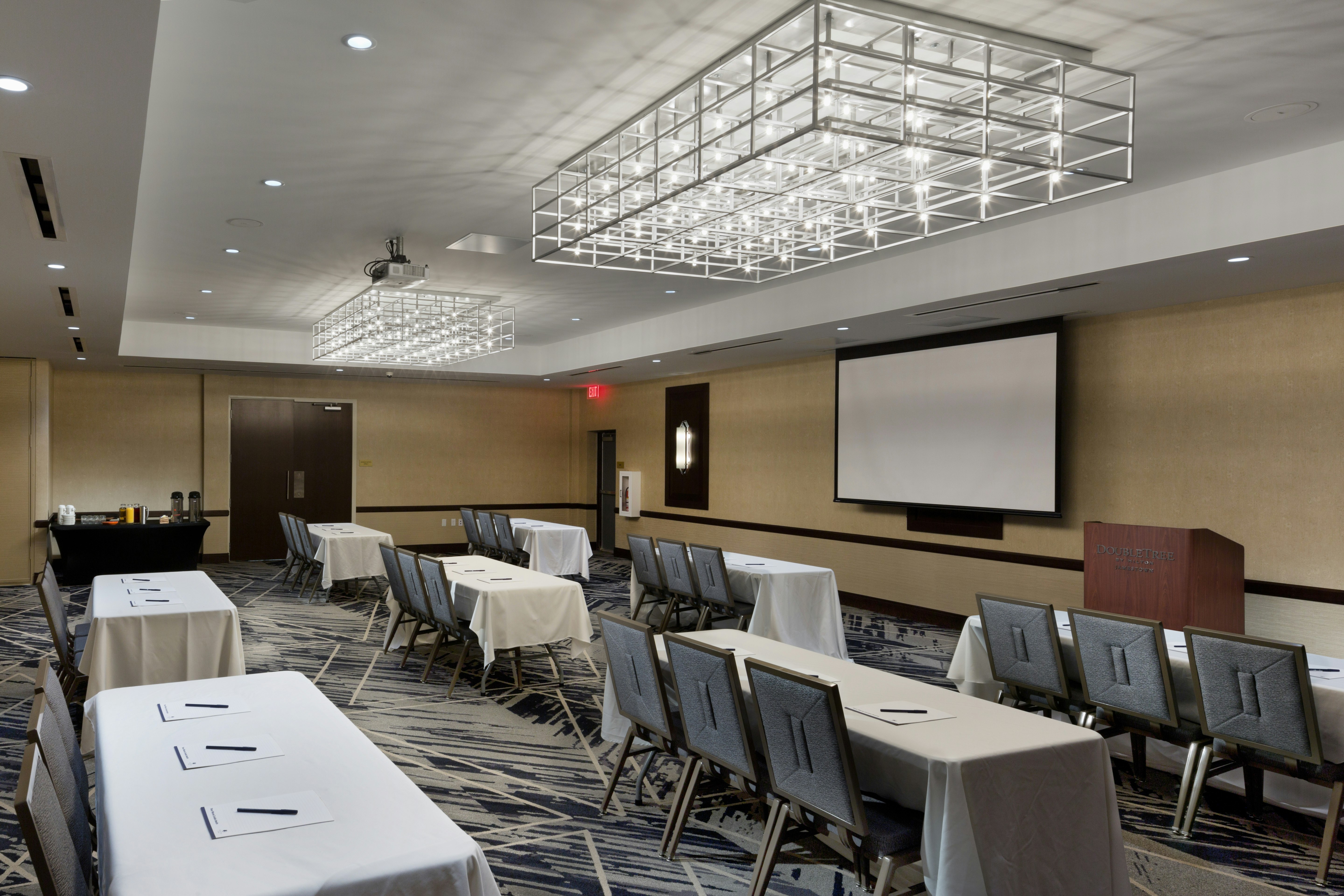 Doubletree By Hilton Jamestown 67/68