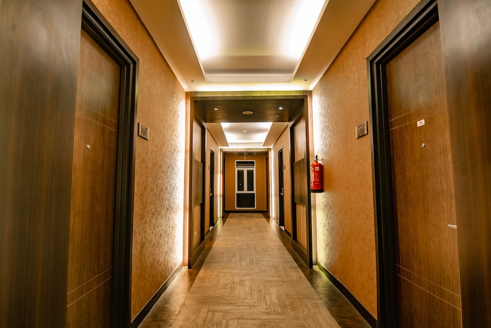 Ox Ville Hotel 40/61
