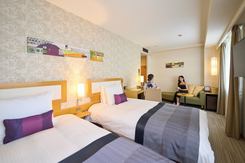 Designer, Twin Beds