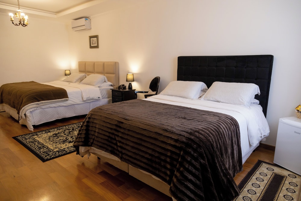 1 BEDROOM, STANDARD, TRIPLE