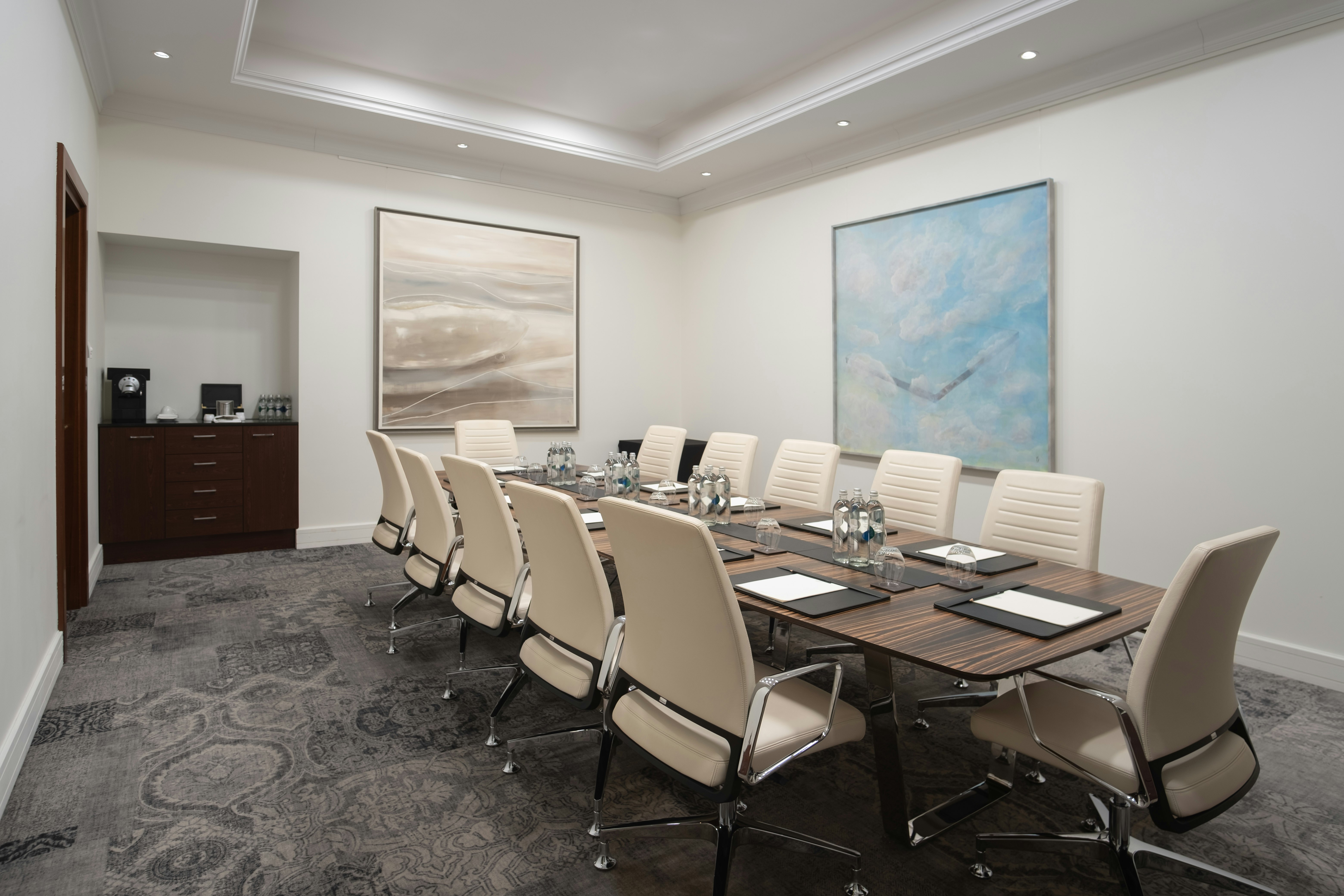 Grand Hotel Vilnius, Curio Collection by Hilton 31/47