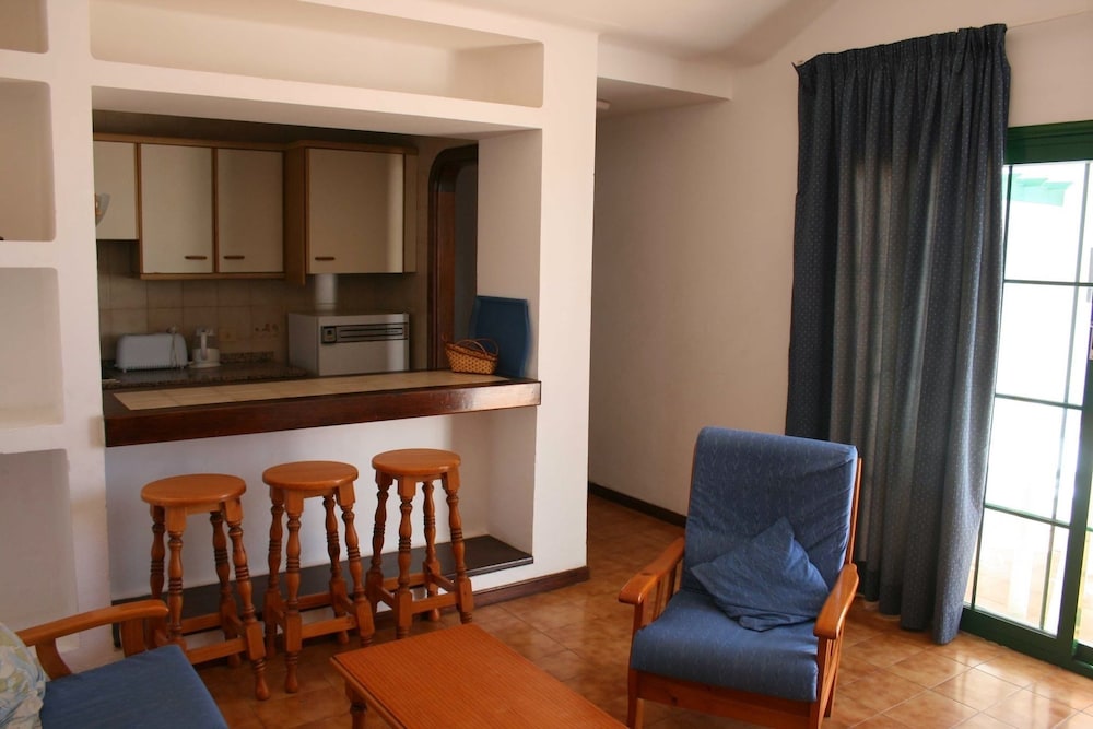 Las Acacias Apartments 20/32