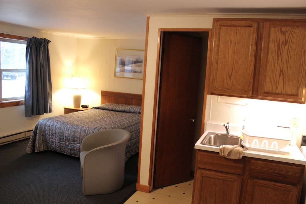 Nootka Lodge 14/50