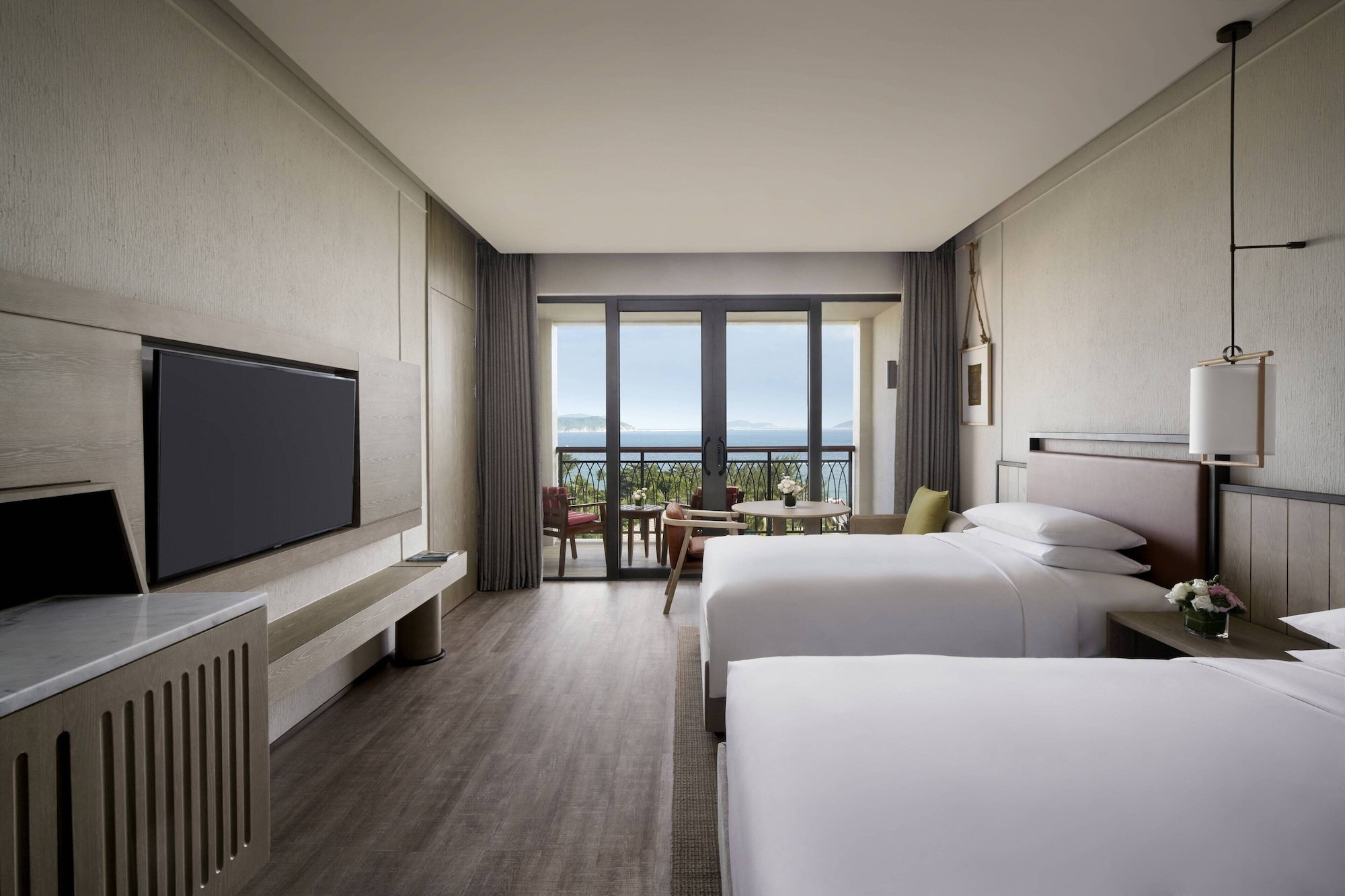 Grand, 2 Double Beds, Ocean Front, Smoking