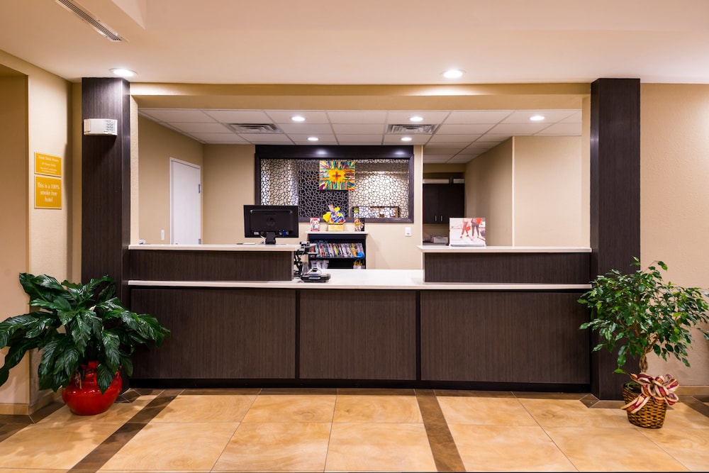 CANDLEWOOD SUITES CARLSBAD SOUTH 7/50