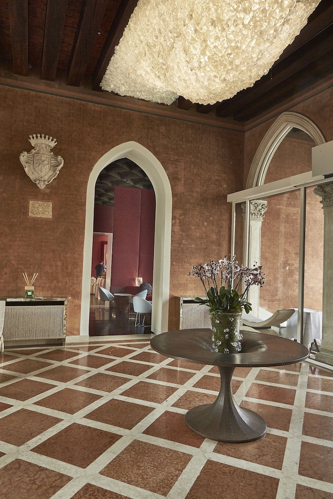 Lobby at Sina Centurion Palace, VENICE