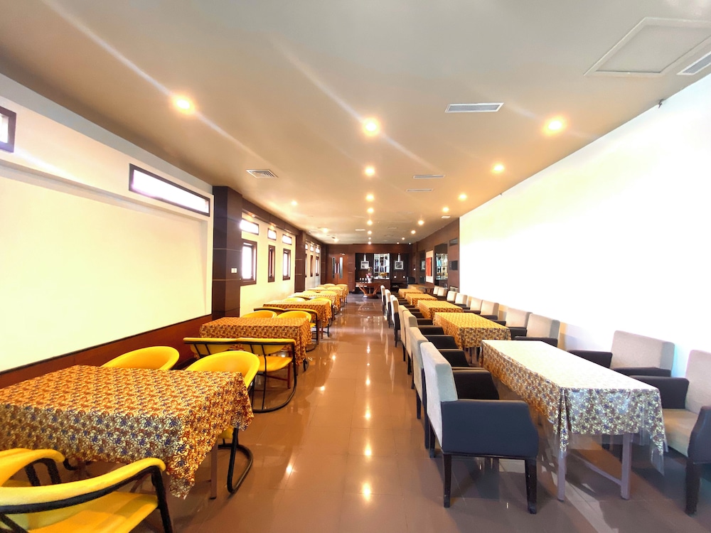 Golden Season Hotel Samarinda 14/18