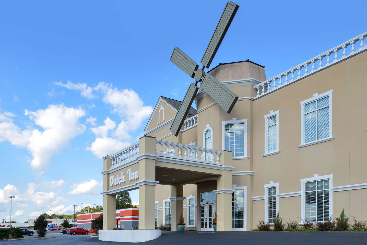 Dutch Inn Hotel 2/22