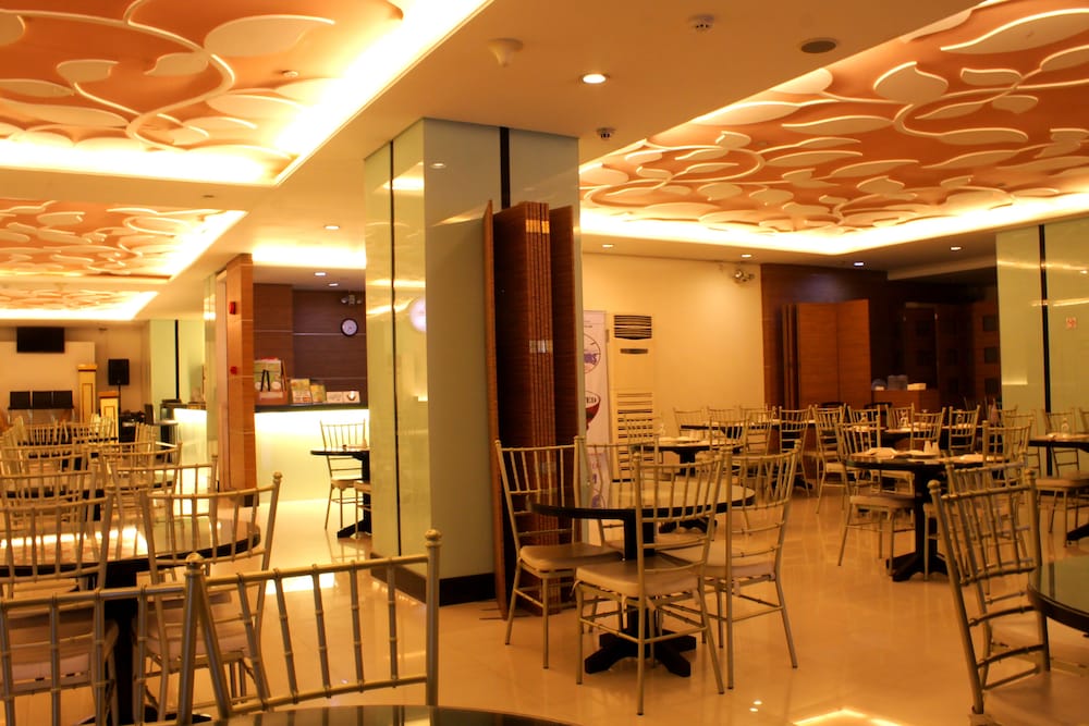 Vista Hotel Cubao 24/26