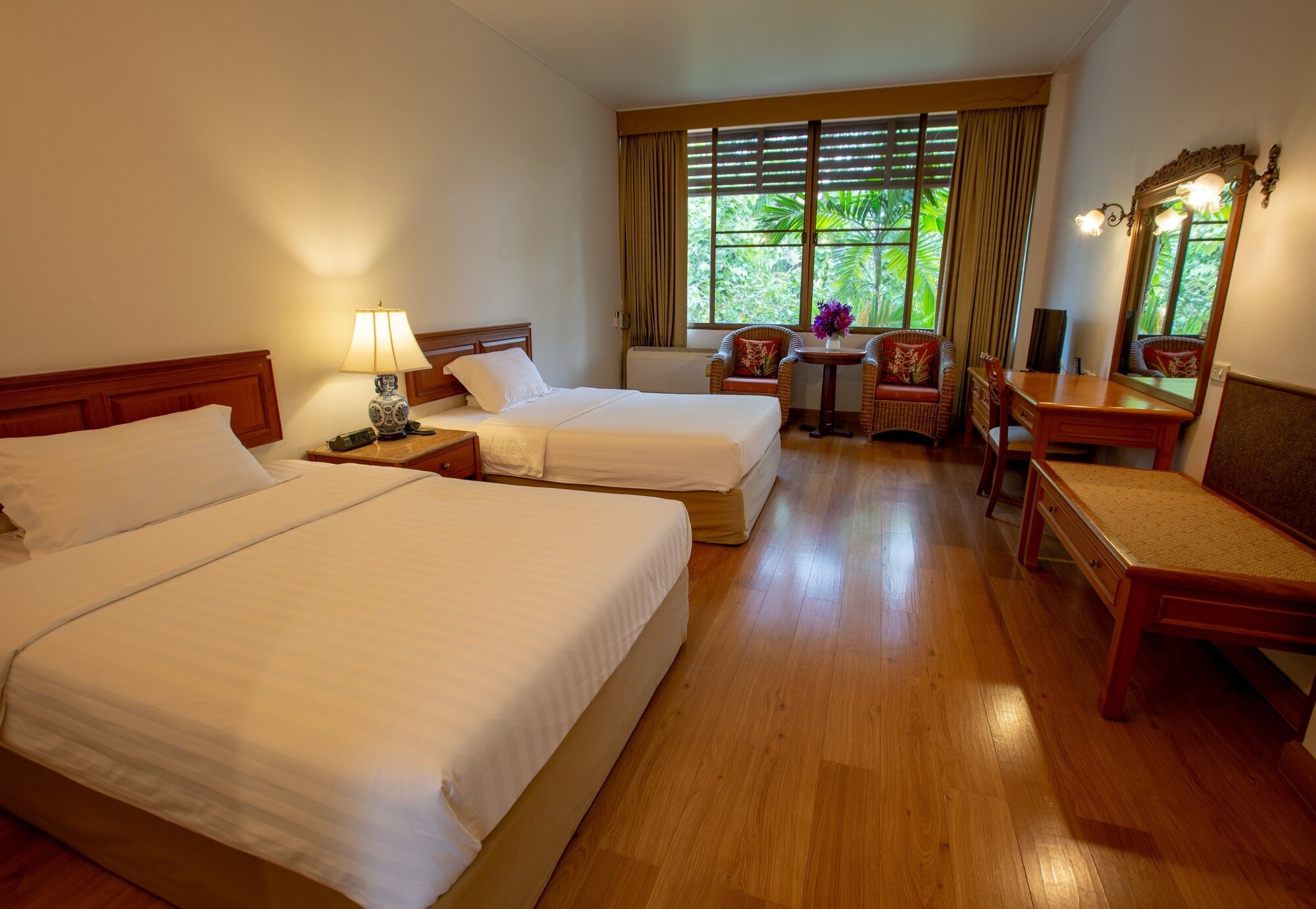 SUPERIOR, TWIN BEDS