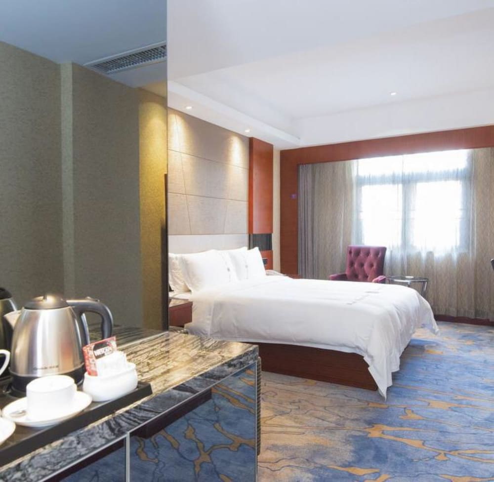 Pengker Deluxe Collection Hotel 20/30