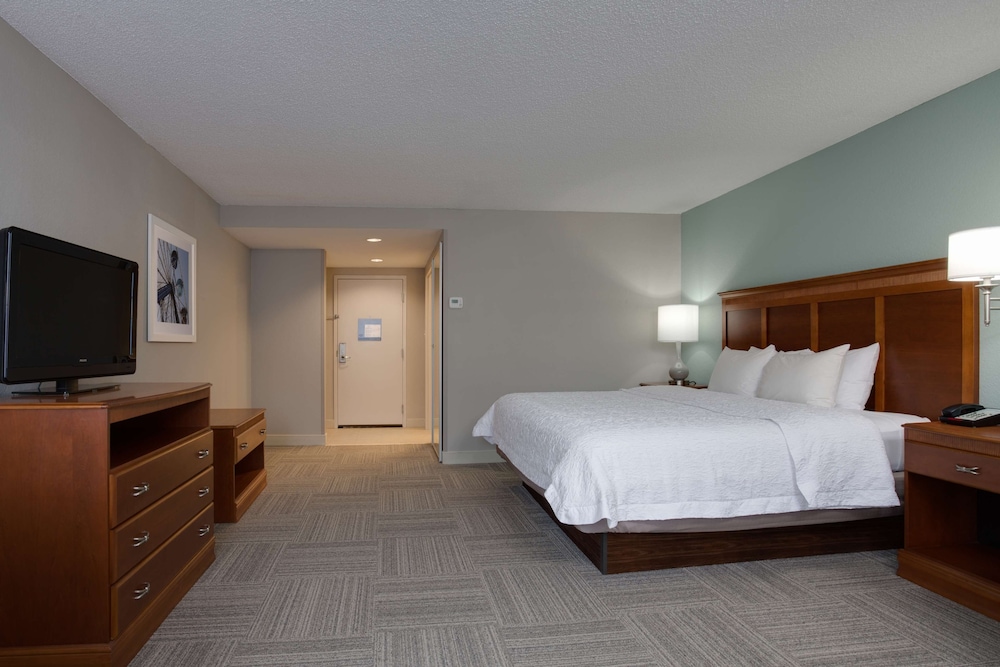 ROOM, KING BED, ACCESSIBLE