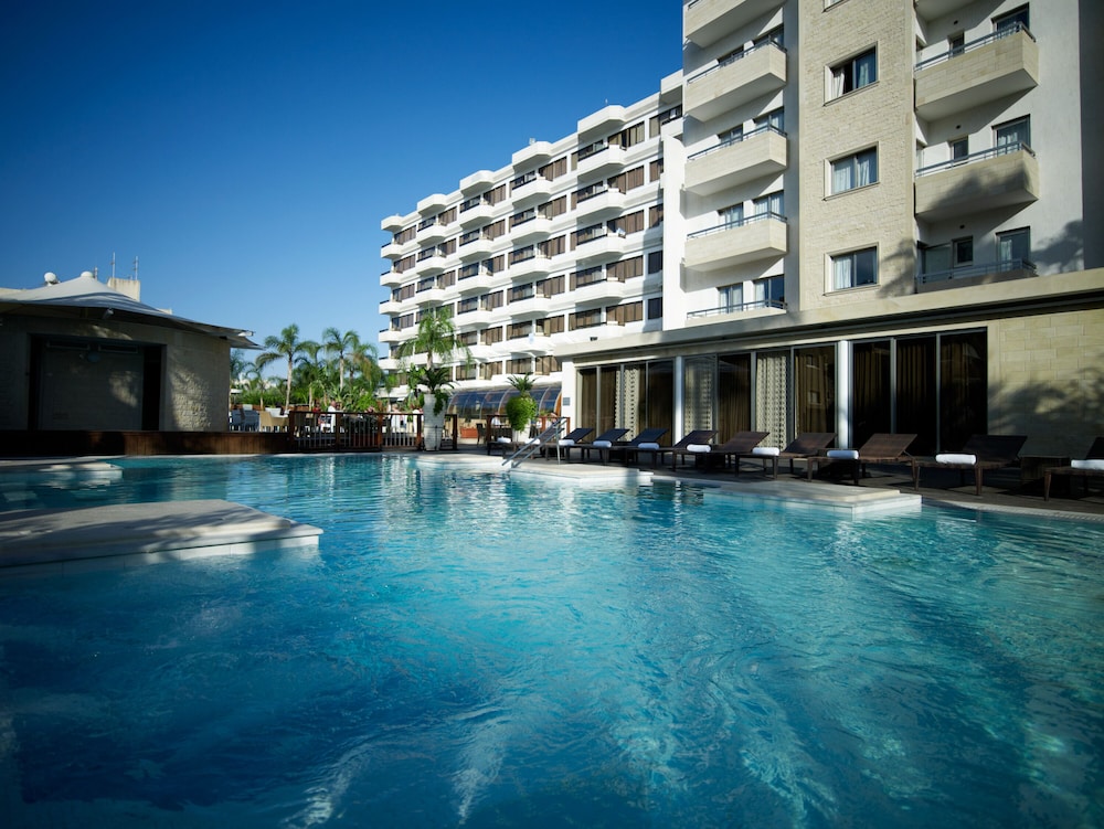 Atlantica Oasis Hotel