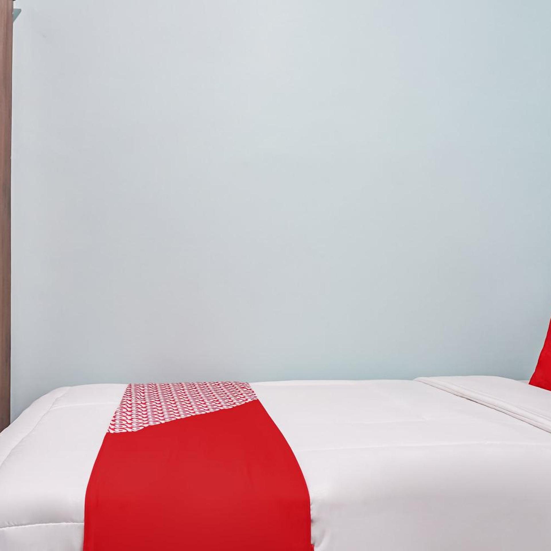 Hotel O Guest House Riharti Syariah 43/43