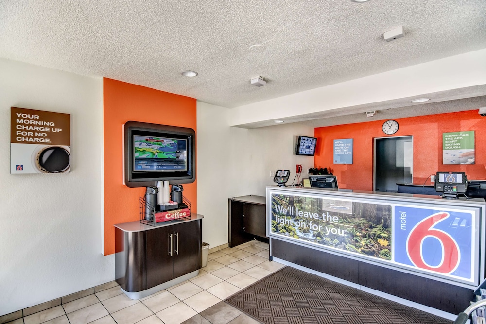 Motel6 Stockton, CA - North 9/46