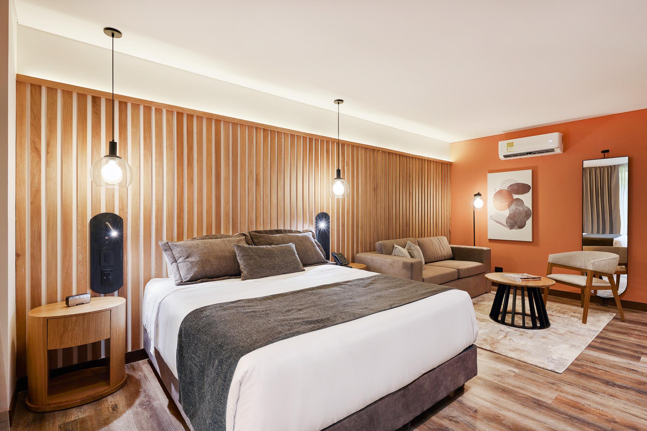 Executive, Suite, Street View
