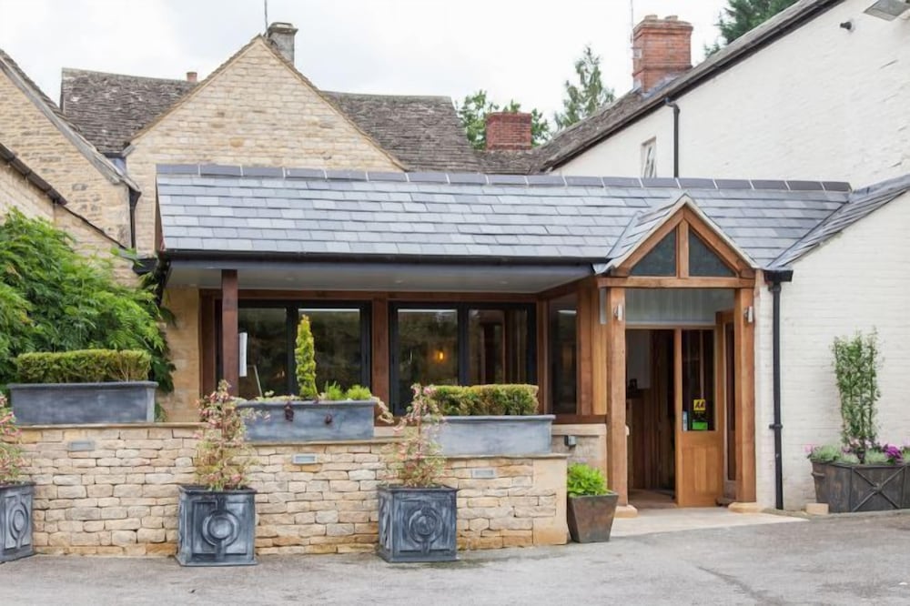 The Wychwood Inn 3/47