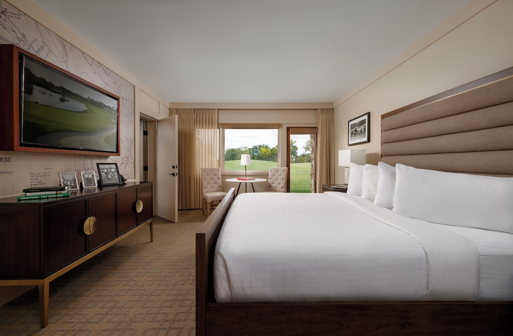 LODGE, KING BED, GOLF COURSE VIEW