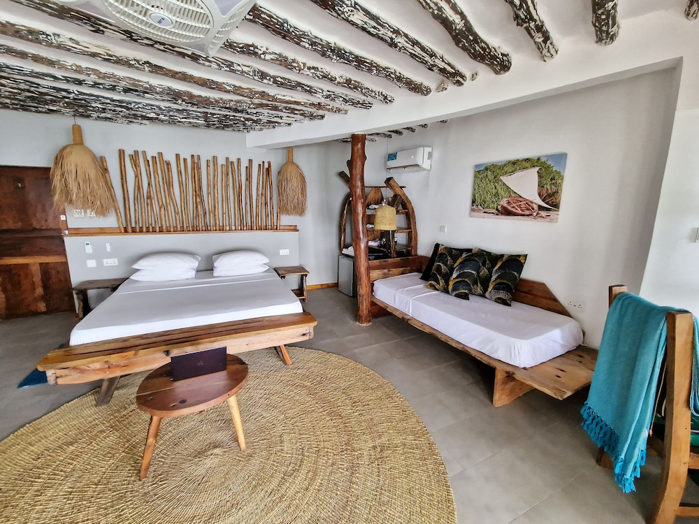 Aya Beach Bungalows 10/50