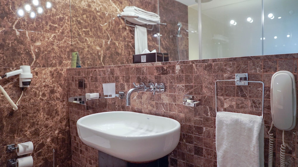 Koza Suite Hotel 24/70