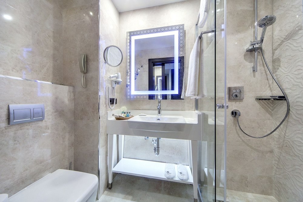 Mukarnas Taksim Hotel 66/68
