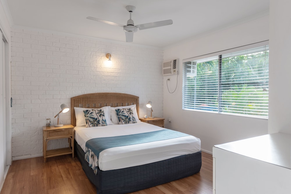 1 BEDROOM, SUPERIOR, APARTMENT