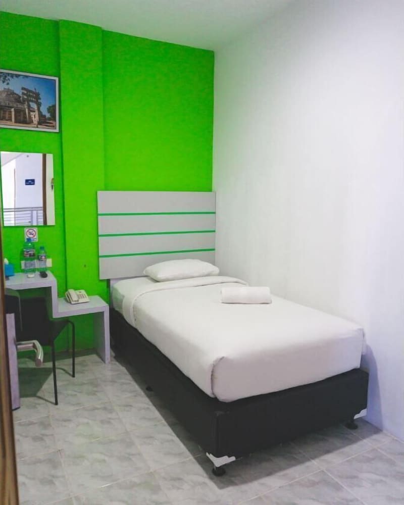 Marcopolo Homestay Pekanbaru 9/26