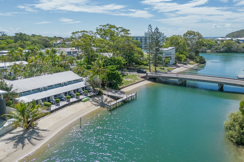 Caribbean Noosa Resort 56/68