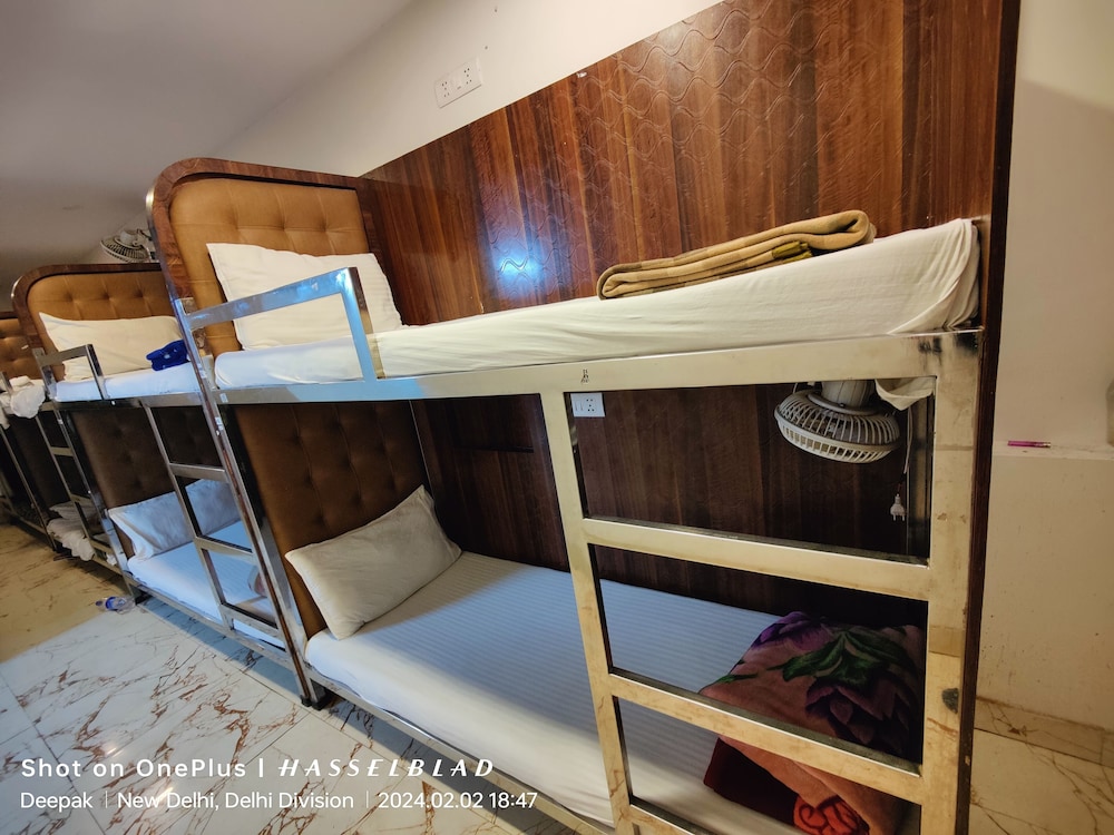 Hotel Pink City 33/43