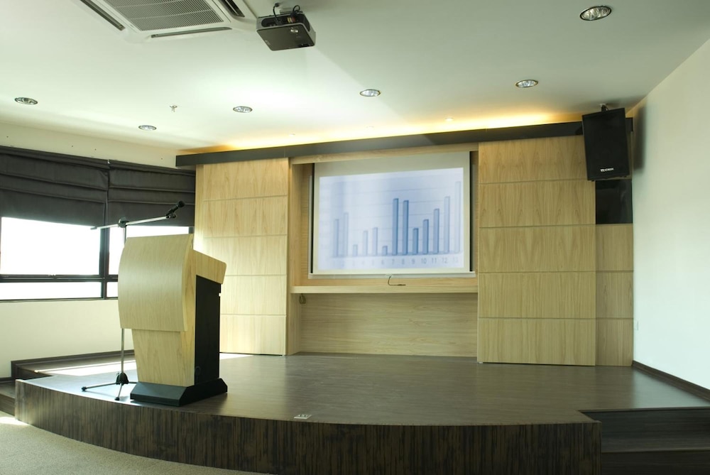 Muarar 99 Hotel 7/31