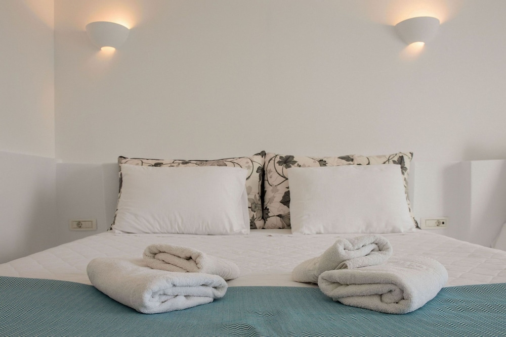 Serenita Luxury Suites 25/71