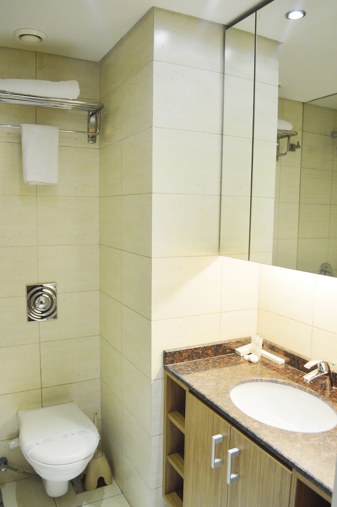 Hayali Suites Hotel 30/32