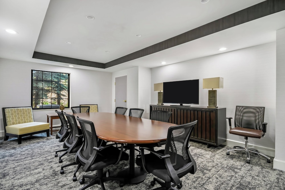 Staybridge Suites Toledo - Maumee 65/72