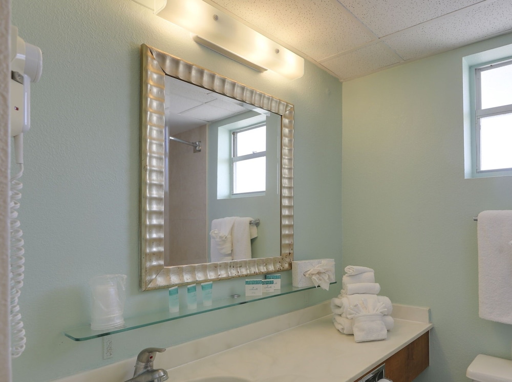 غرفة قياسية بسرير كينج، Beachview Inn Clearwater Beach 6/6