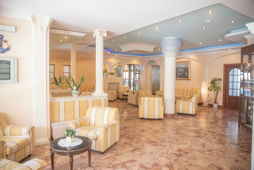 HOTEL LE TRE CARAVELLE 32/50
