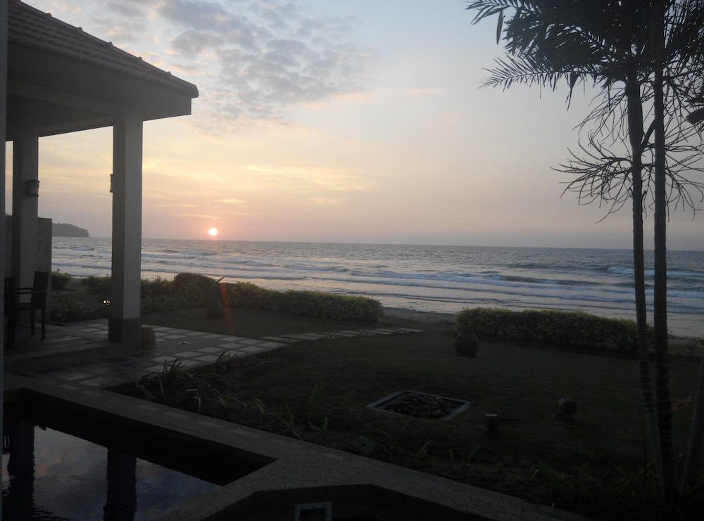 Sabah Beach Villas Suites 52/63