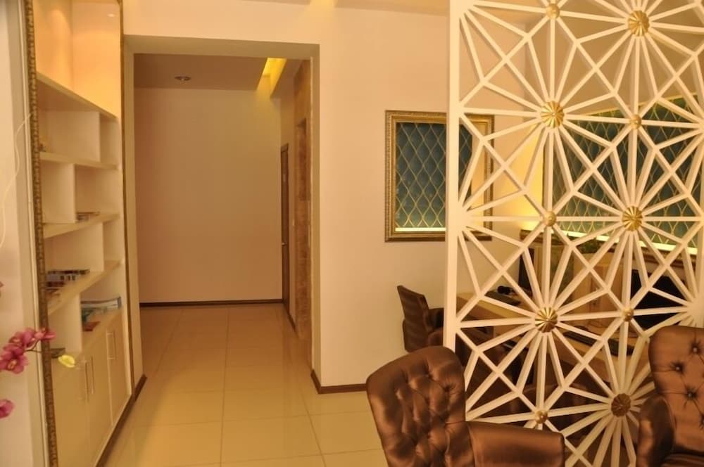 Grand Anzac Hotel 7/33