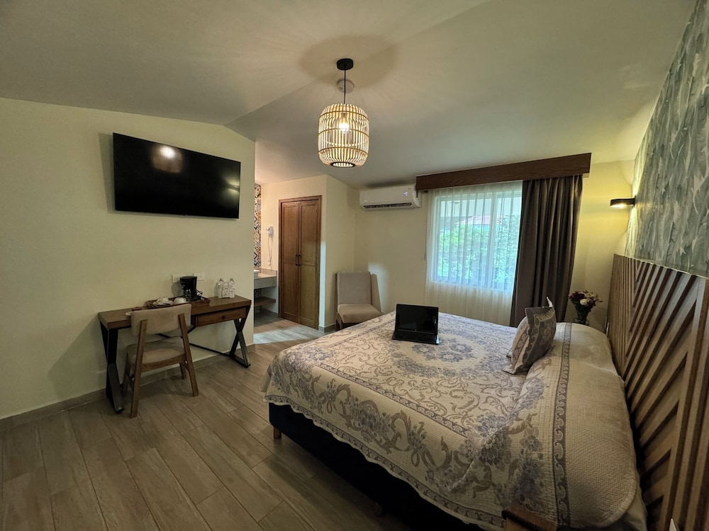 غرفة جونيور بسرير كينج، Hotel Isabel 2/3