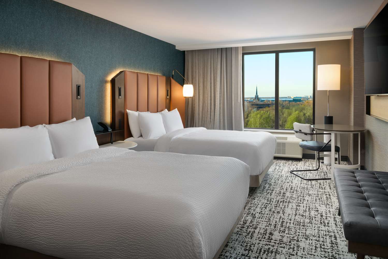 Room, 2 Queen Beds, City View