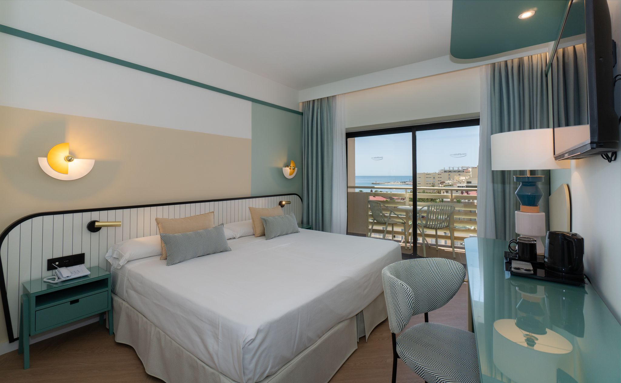 Club, Superior, Side Sea View, Pool View، Pez Espada 4/9
