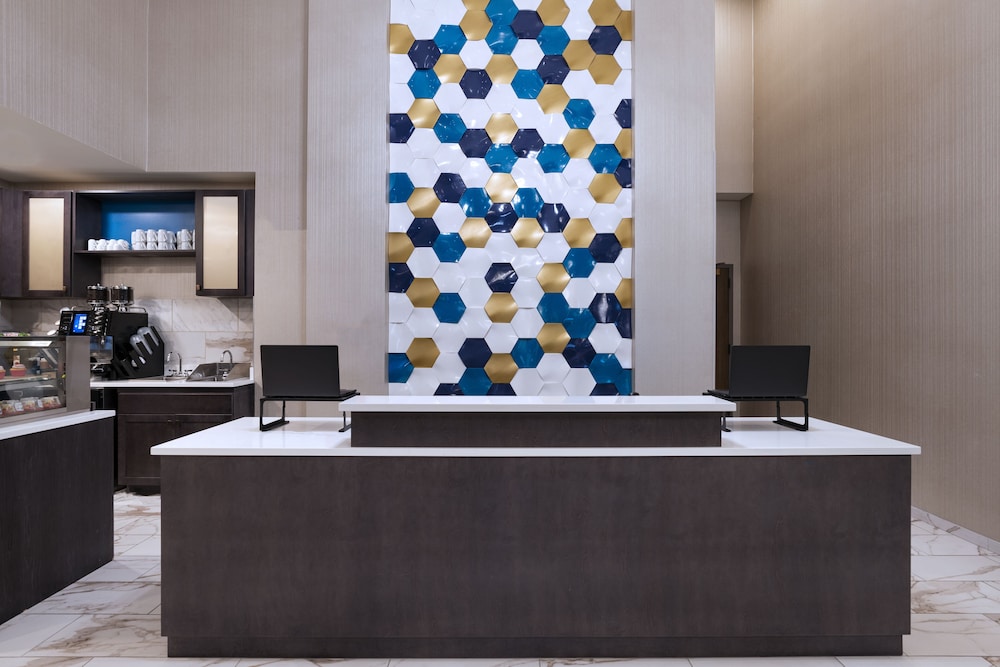 Hyatt Place Tulsa Downtown 5/74