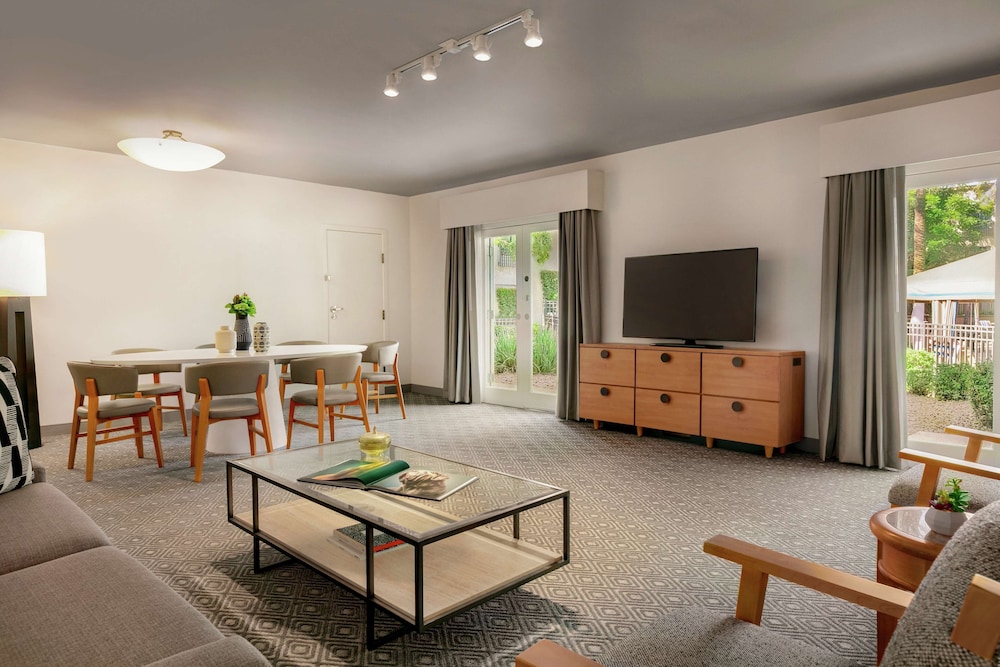 Hilton Scottsdale Resort & Villas 46/77
